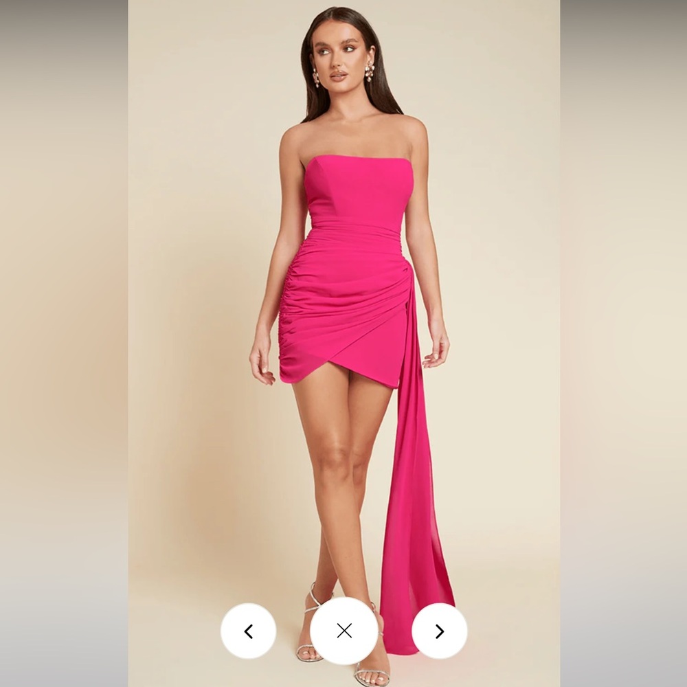 NWT Runaway the Label RNWY Night Love Dress in Fuchsia